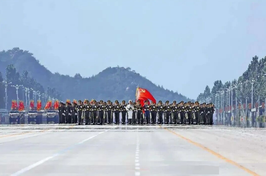 觀閱兵盛典 聚團(tuán)隊力量——公司組織集體觀看“9.3”閱兵盛典